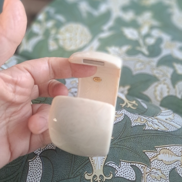 Joan rivers bracelet lucite bracelet - Picture 5 of 7